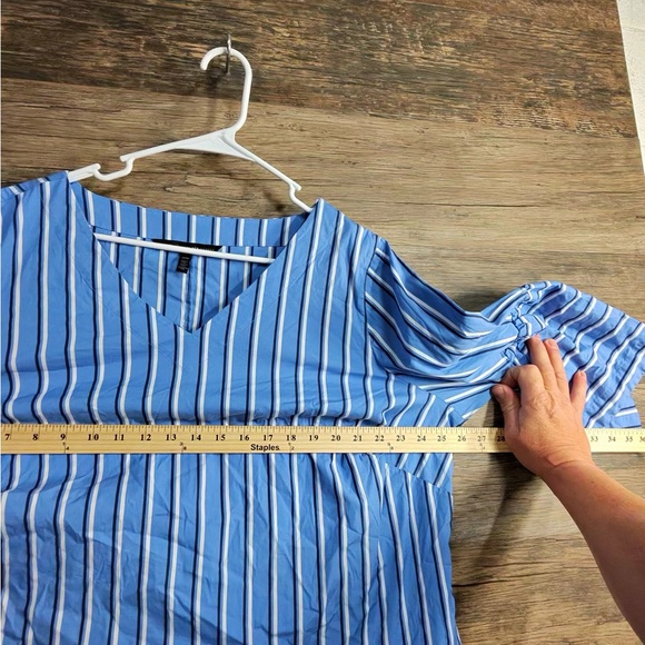 White House Black Market Blue Striped Blouse - Picture 5 of 10